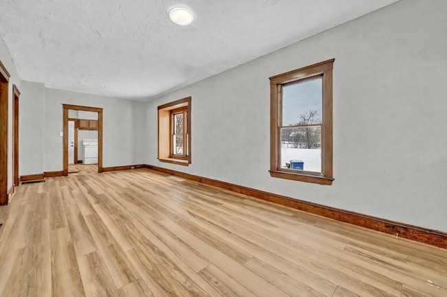 Foto del edificio - 1261 E 123rd St