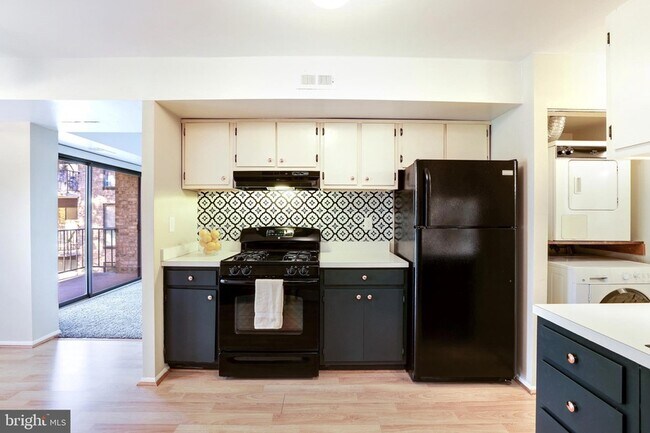 Foto del edificio - 2004 Colts Neck Rd