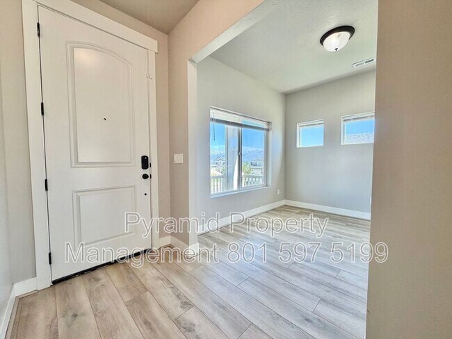 Foto del edificio - 673 W Beth Cir