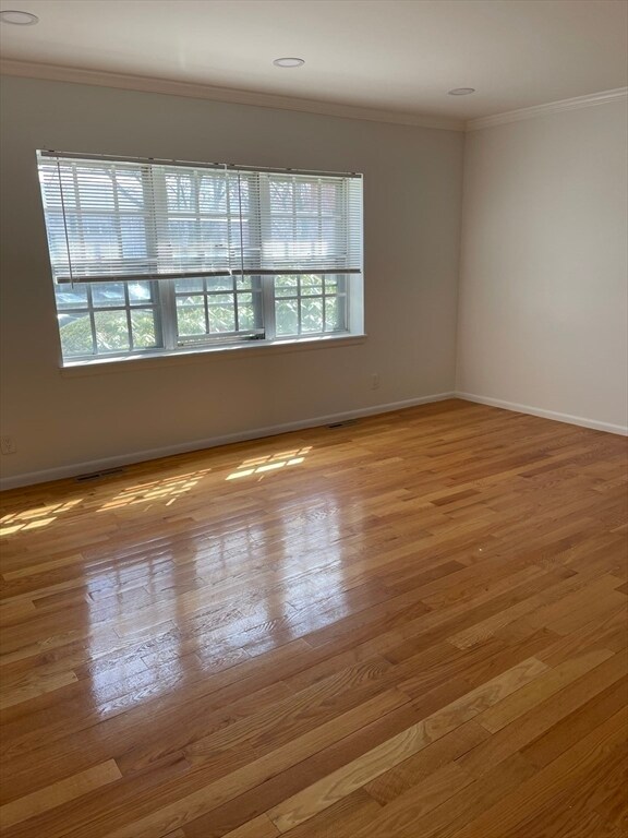 Foto del edificio - 153 Lake Shore Rd