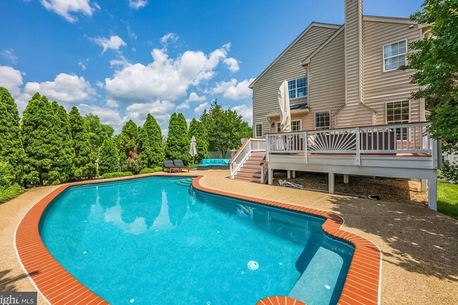 Foto del edificio - 20195 Hidden Creek Ct