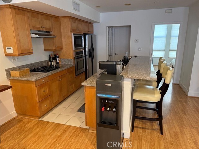 Building Photo - 550 S Brea Blvd