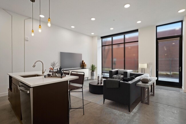 Building Photo - Charli