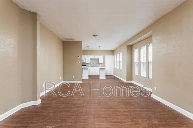 Photo - 3117 E Michigan St House