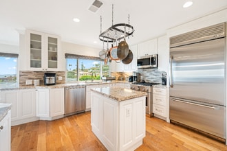 Building Photo - 5662 Ladybird Ln