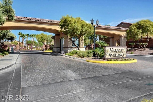 Foto del edificio - Guard Gated wonderful community 3 Bedroom Townhome!