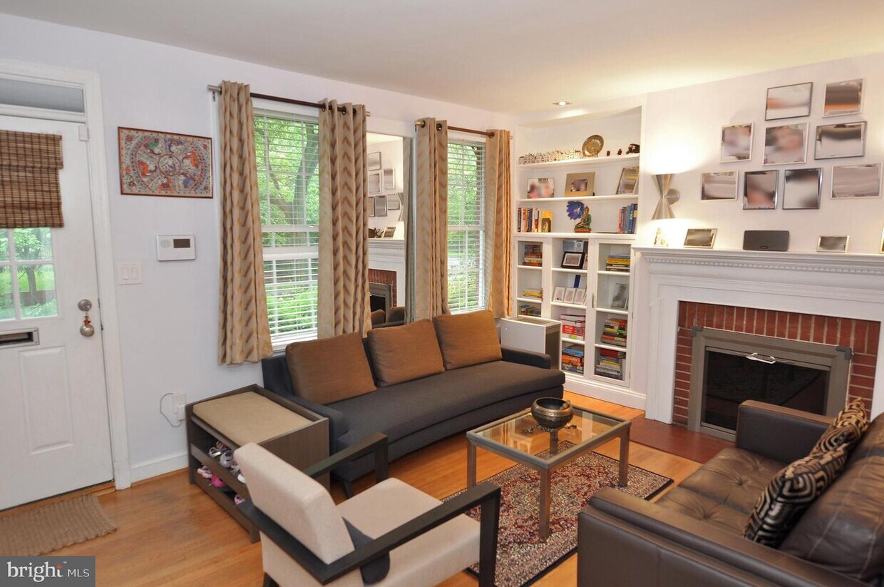 Foto principal - 5010 Nebraska Ave NW