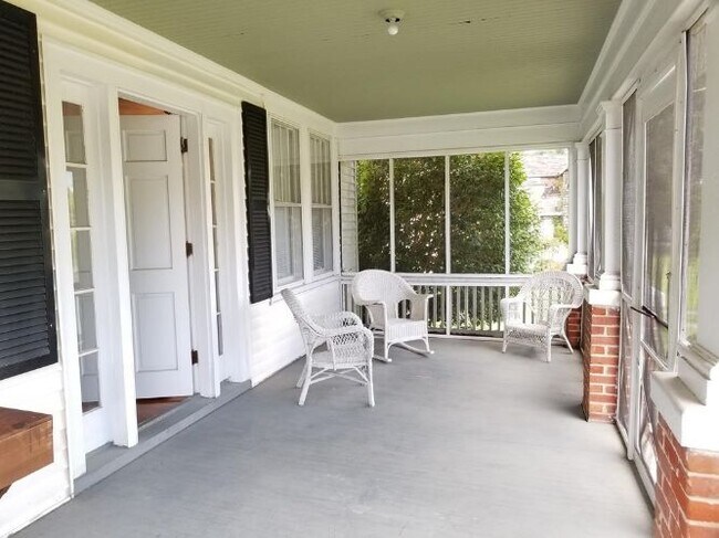 Foto del edificio - 4328 Willis Wharf Rd
