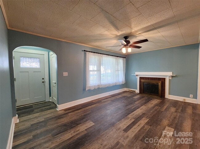 Foto del edificio - 843 Pebble Ave SW