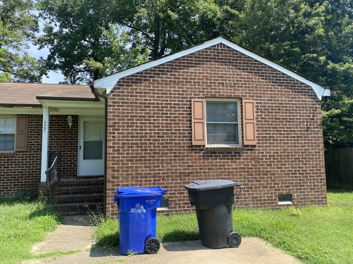 Foto principal - 4491 River Shore Rd