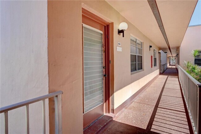 Building Photo - 87 Normandy Ln