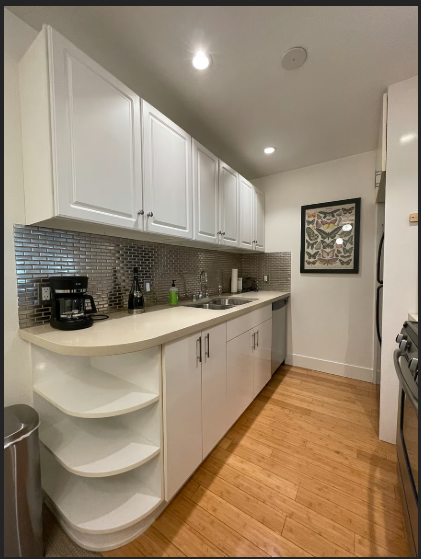 Building Photo - 4501 Cedros Ave