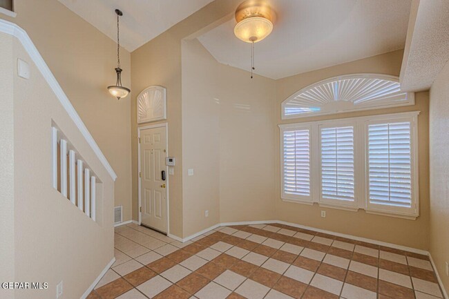 Foto del edificio - 1317 Amber Morgan Dr