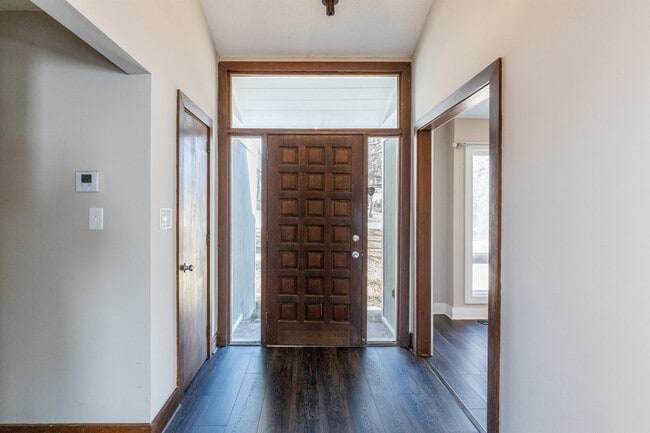 Building Photo - 624 Short Spoon Cir