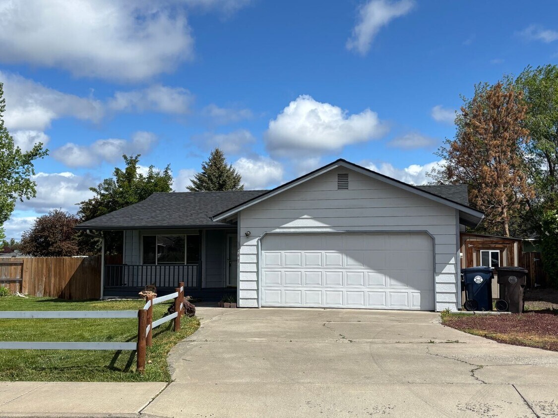 Foto principal - Comfortable Charm on a Spacious Lot in SW ...