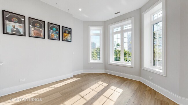 Foto del edificio - 4023 S Vincennes Ave