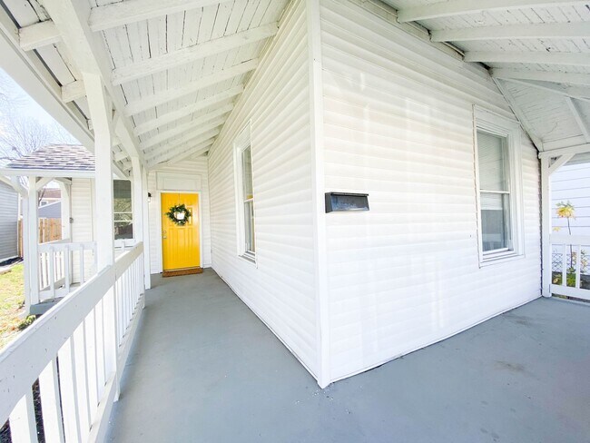 Foto del edificio - Beautiful 3 Bedroom Home!