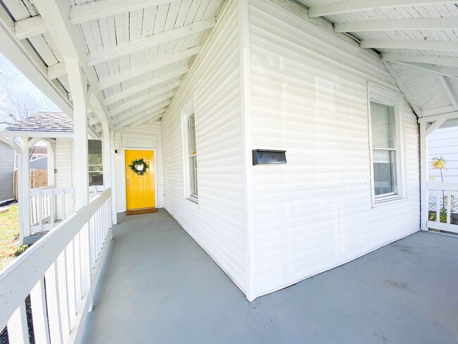 Photo - Beautiful 3 Bedroom Home!