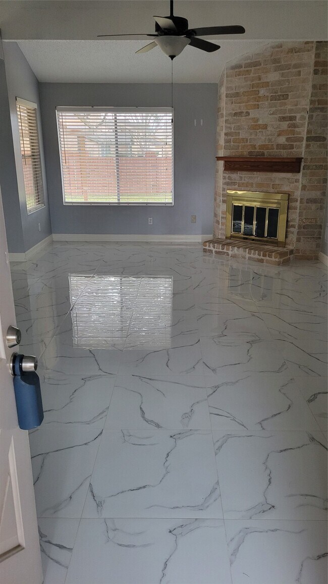 Foto del edificio - 2906 Whetrock Ln