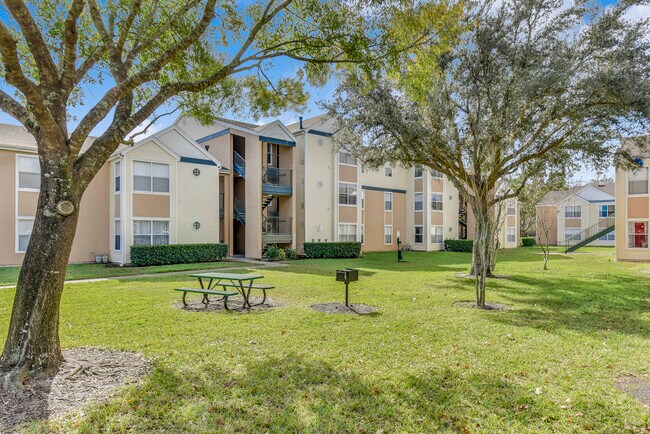 Foto del edificio - Academy at Waterford Lakes