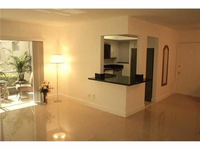 Foto del edificio - 2451 SW 82nd Ave