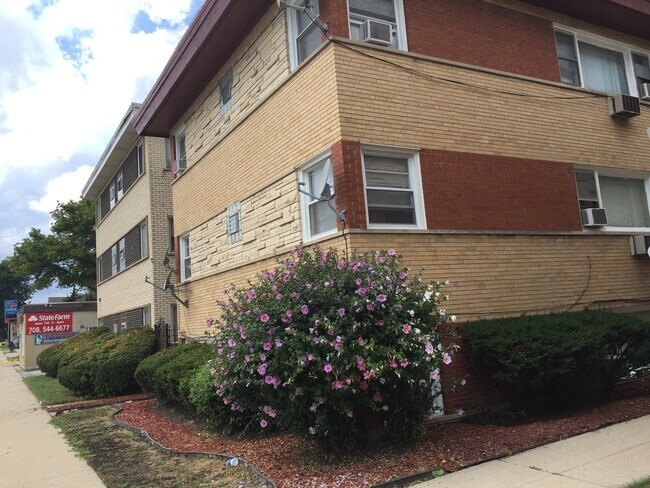 Foto del edificio - 4313 St Charles Rd