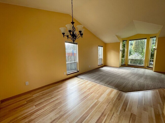 Building Photo - Silver Firs Home