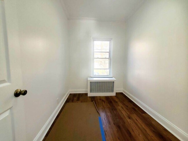 Building Photo - 2354 Waterbury Ave