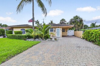 Building Photo - 3207 Marine Dr