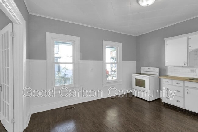 Foto del edificio - 331 Schenck St