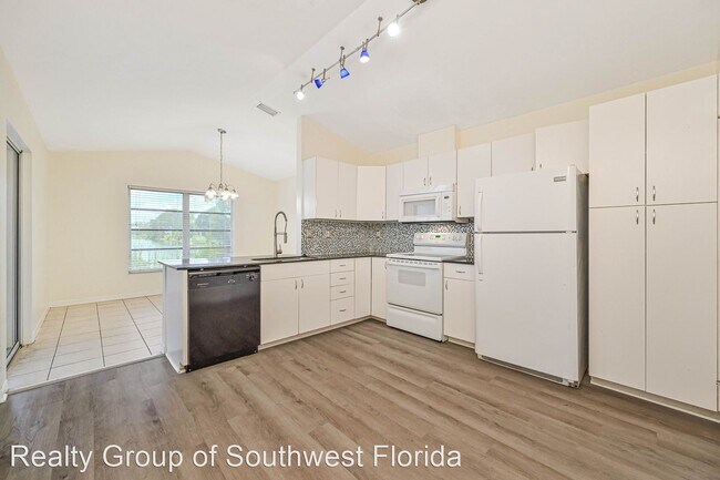 Foto del edificio - 3 br, 2 bath House - 8240 Lake San Carlos