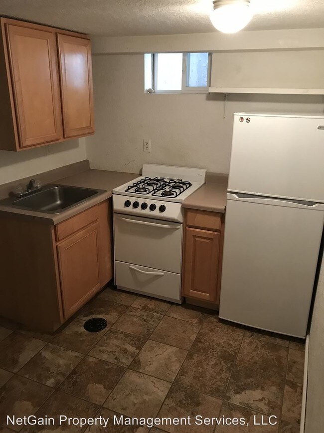 Building Photo - 456 S 300 W