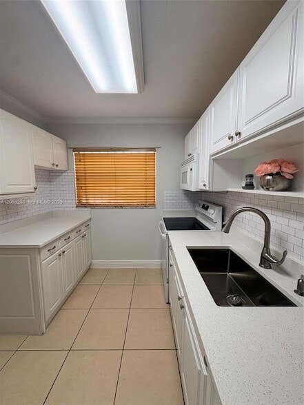 Foto del edificio - 220 W Park Dr