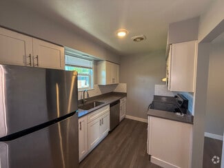 Building Photo - Standard Street Oasis Apartments