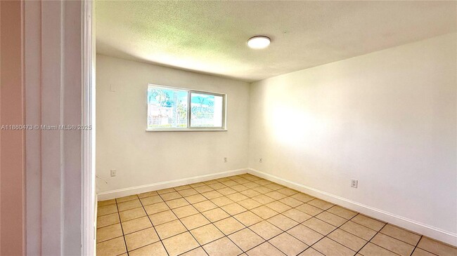 Building Photo - 7470 Miami Lakes Dr