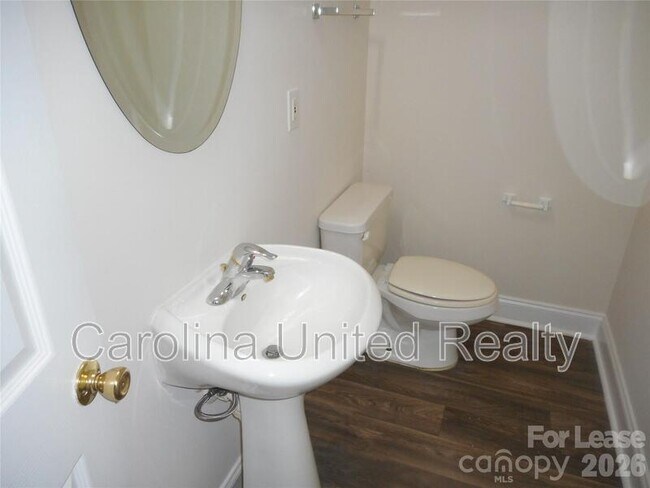Foto del edificio - 2421 Ryerson Ct