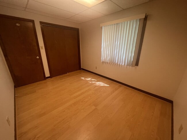 Building Photo - 4 Chambers Ct