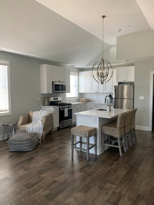 open concept kitchen - 862 Asbury Ave