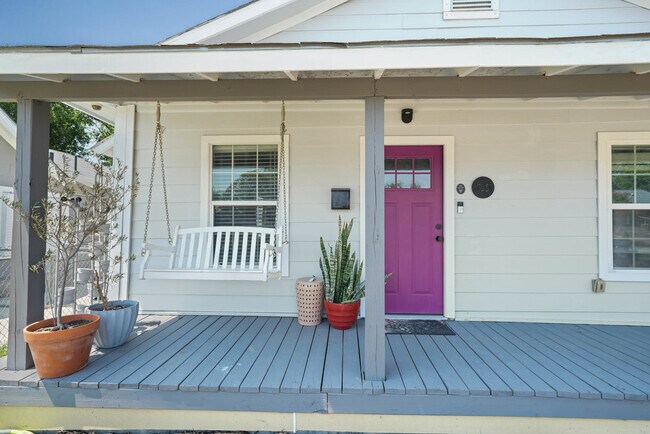 Building Photo - 1031 Schley Ave