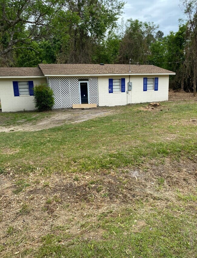 Foto del edificio - 439 Laval Rd