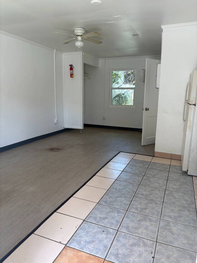 Foto del edificio - 12420 N Florida Ave