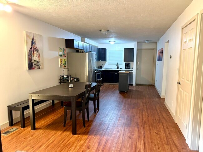 Foto del edificio - 249 S 700 E