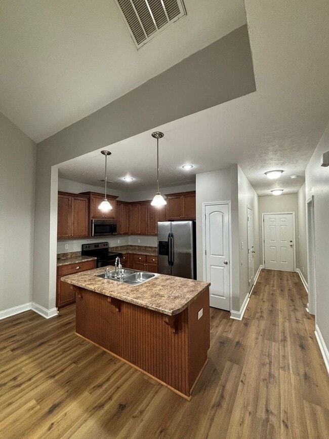 Building Photo - 333 High Meadows Pl