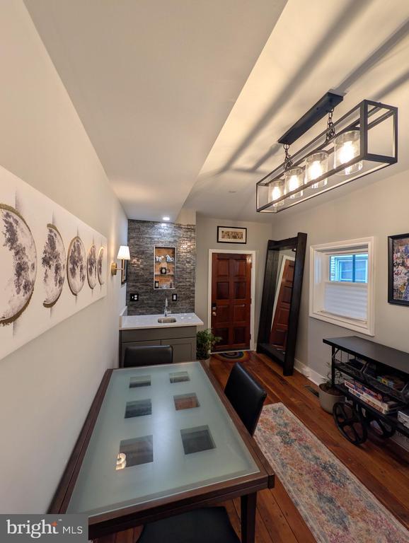 Foto del edificio - 146 W Patrick St