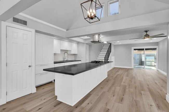 Building Photo - 254 62nd St