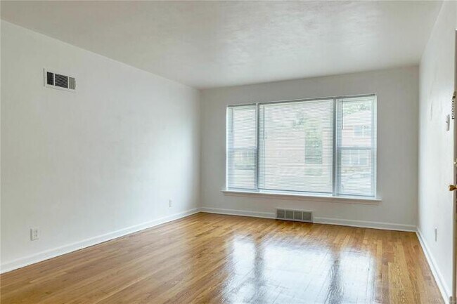 Foto del edificio - 2 bedroom in St Louis MO 63105