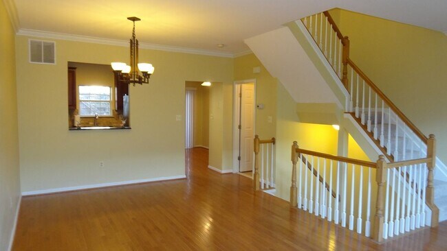 Foto del edificio - 2427 Clover Field Cir