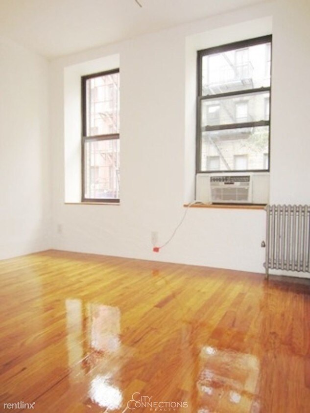 Primary Photo - 107 Macdougal St