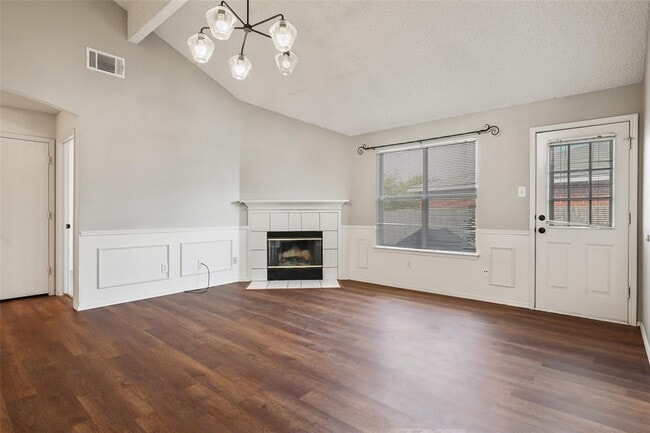 Building Photo - 532 Berryhill Dr