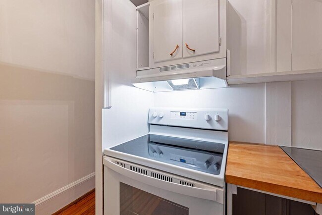 Foto del edificio - 2908 Q St NW